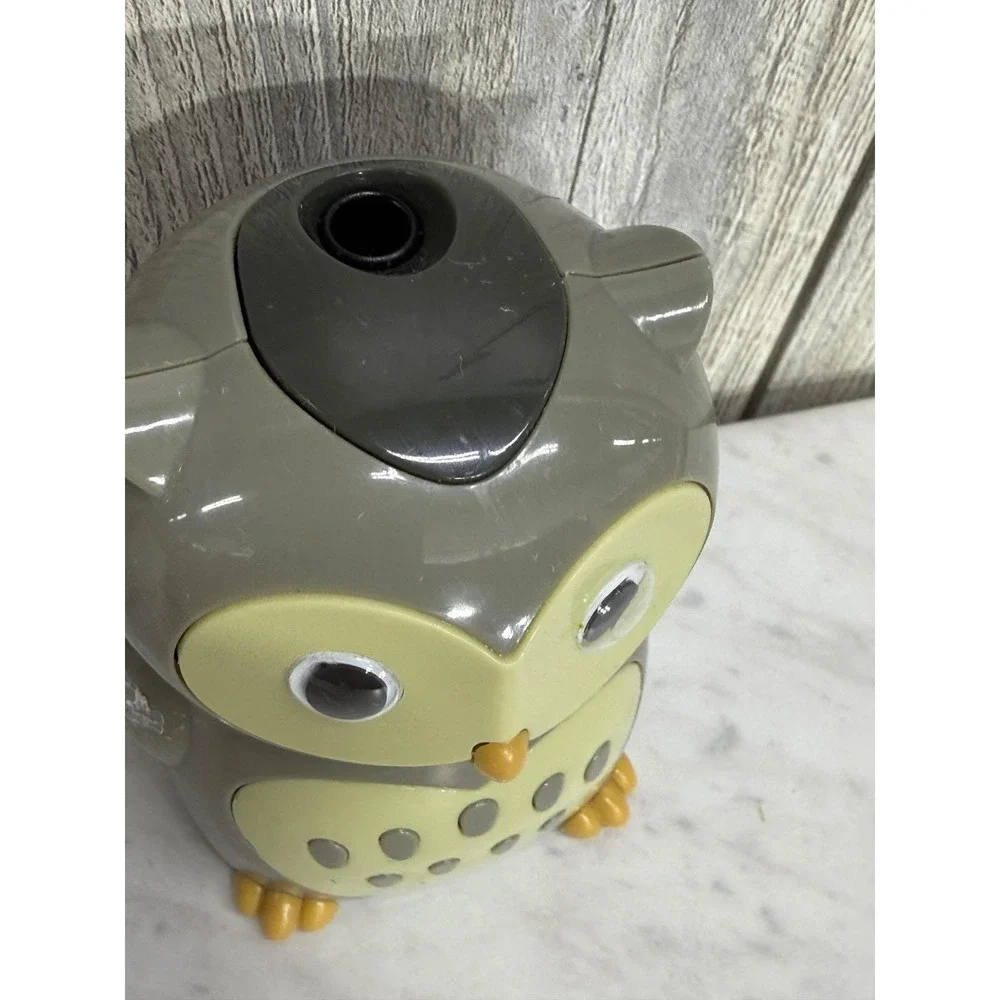 Vintage Style Green Owl Pencil Sharpener Manual Desk Accessory Googly Eyes